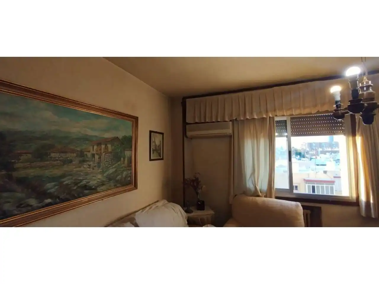 Living room of Flat for sale in Sevilla  with Air Conditioner, Heating and Balcony