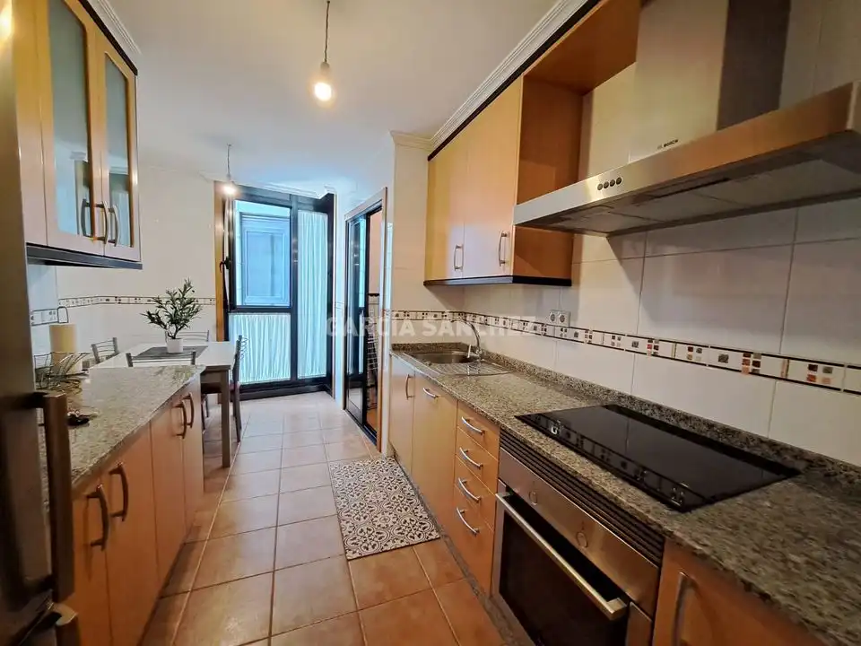 Apartament amb ascensor en venda a Avenida da Constitución 14