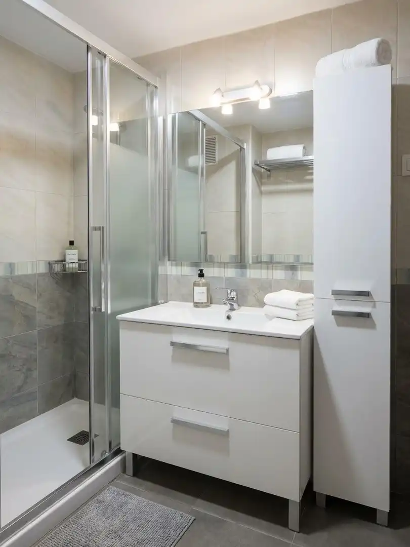 Bathroom of Flat for rent in Málaga  with Air Conditioner, Heating and Terrace