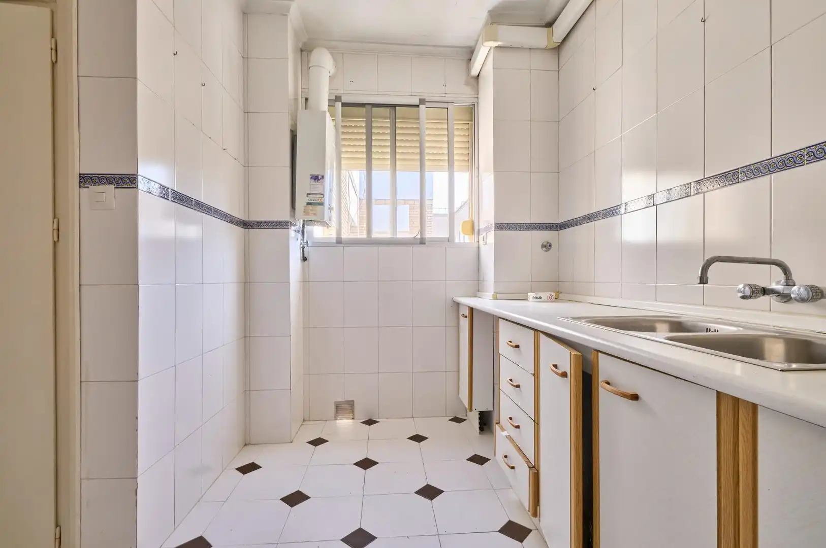 Bathroom of Flat for sale in Jerez de la Frontera