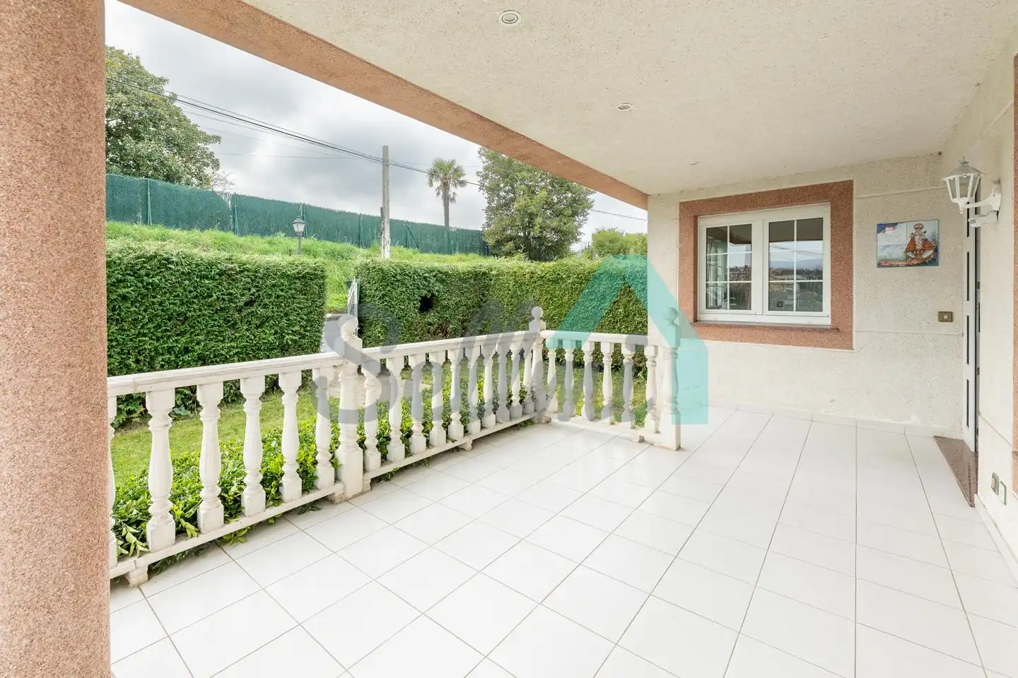 Terraza de Casa adosada en venta en El Franco  con Calefacción, Jardín privado y Parquet