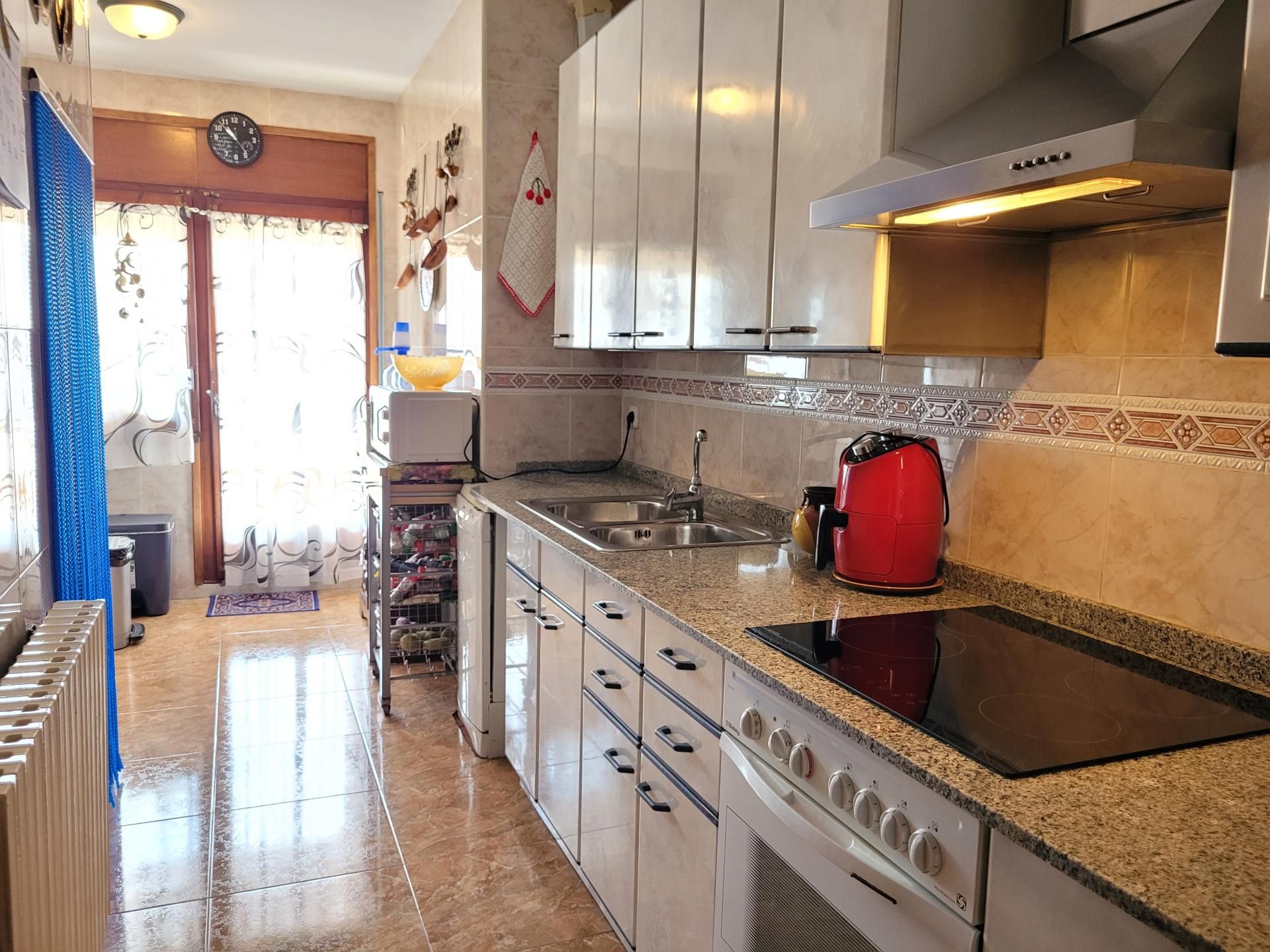 Cuina de Casa adosada en venda en Fondarella amb Calefacció