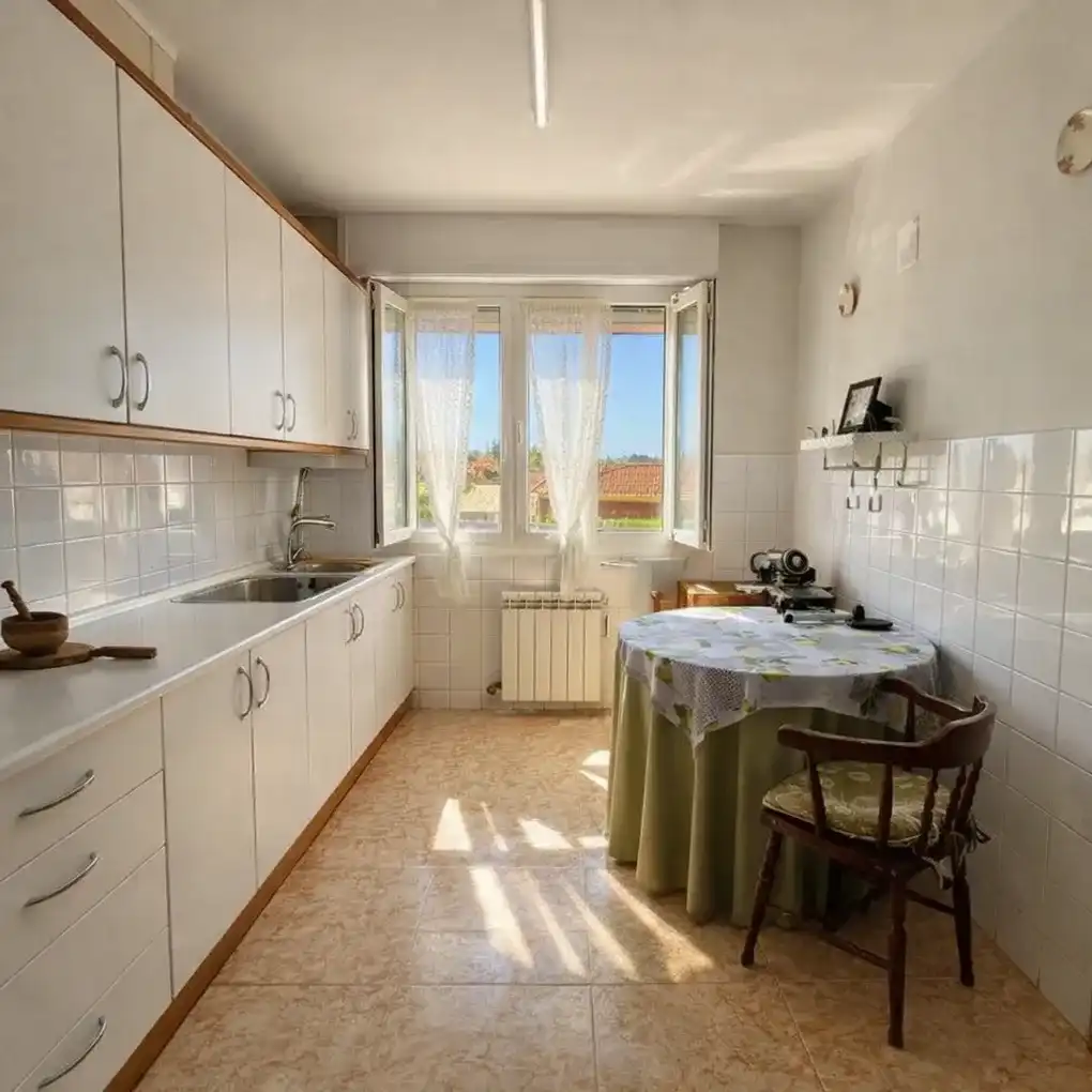 Küche von Wohnung zum Verkauf in Vitoria - Gasteiz mit Heizung und Abstellraum