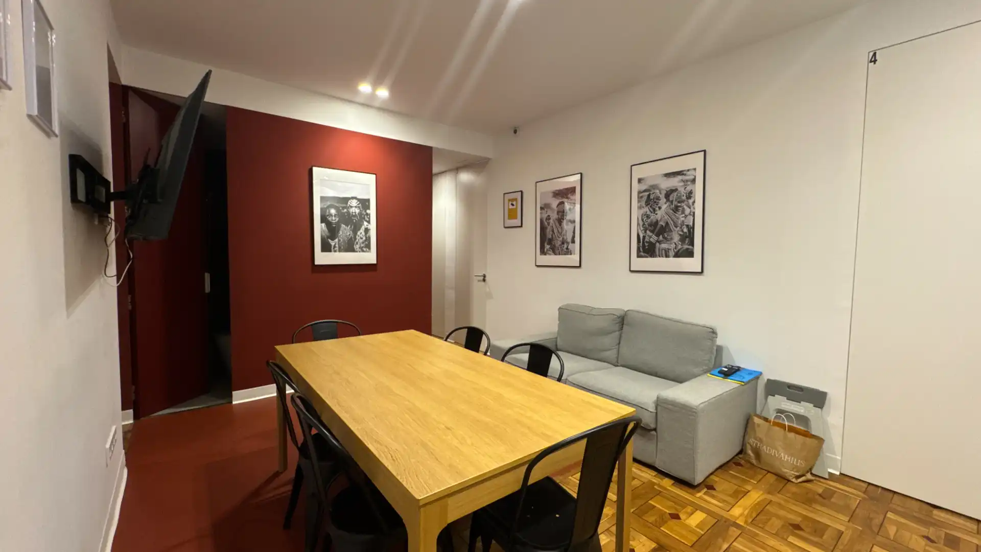 Menjador de Casa o xalet per a compartir en Madrid amb Aire condicionat, Calefacció i Moblat