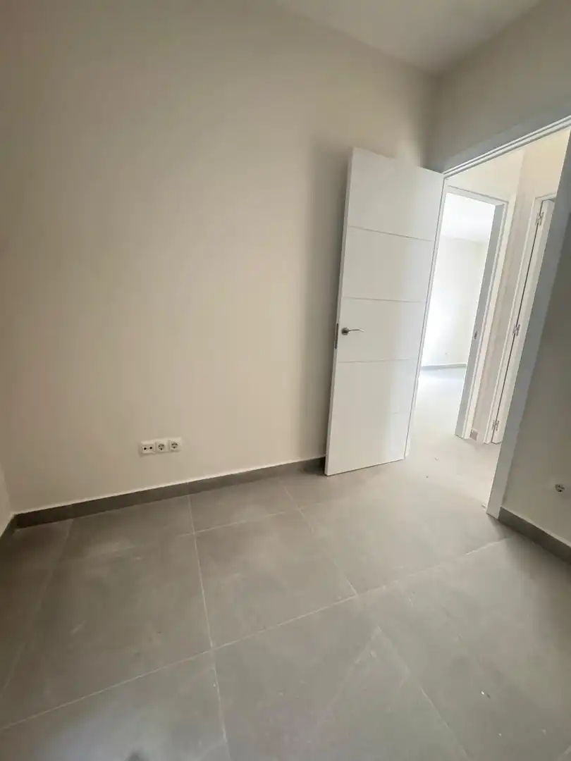 Ground floor for sale in Loeches  with Heating