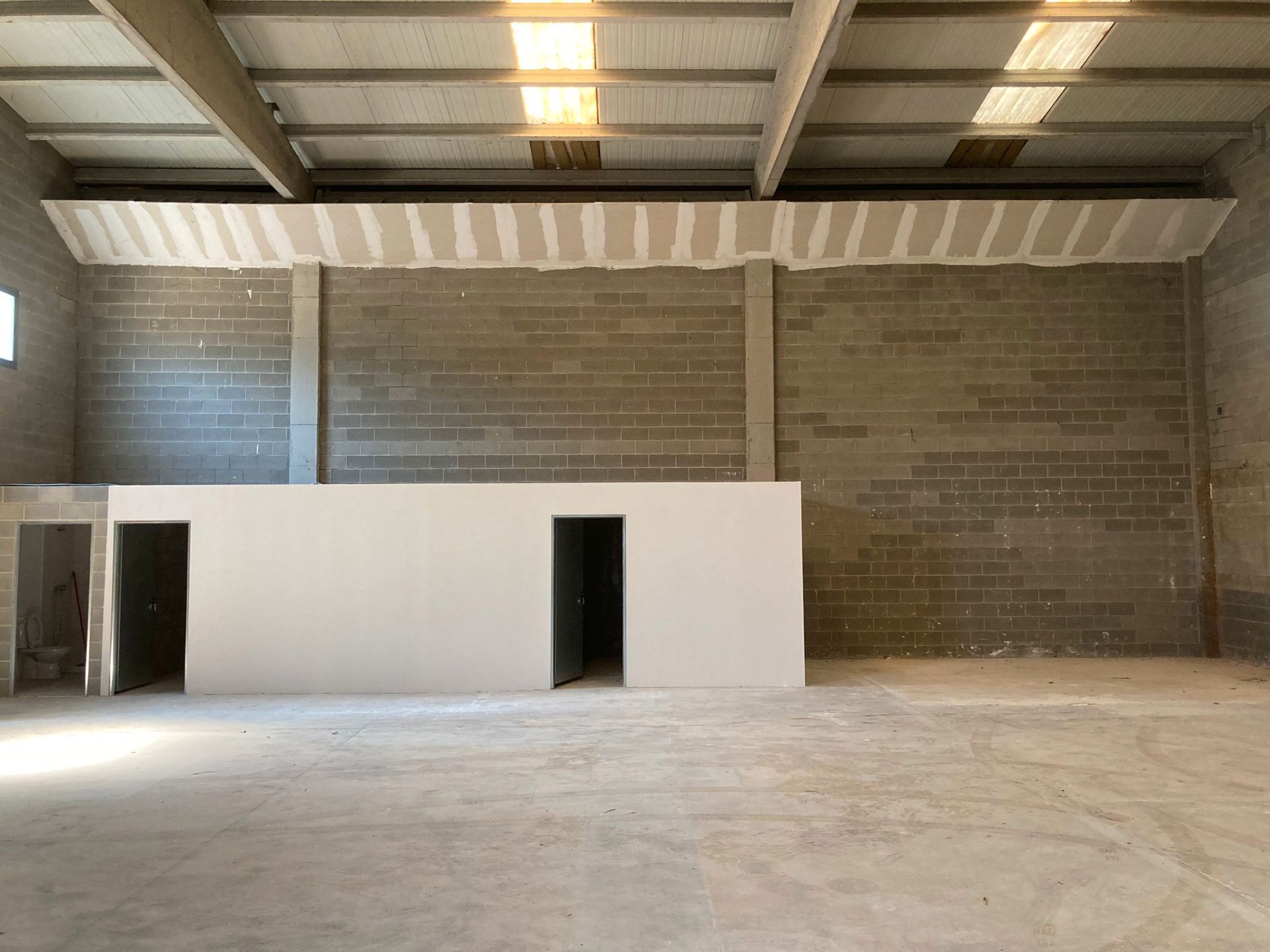 Industrial buildings to rent in Riudarenes