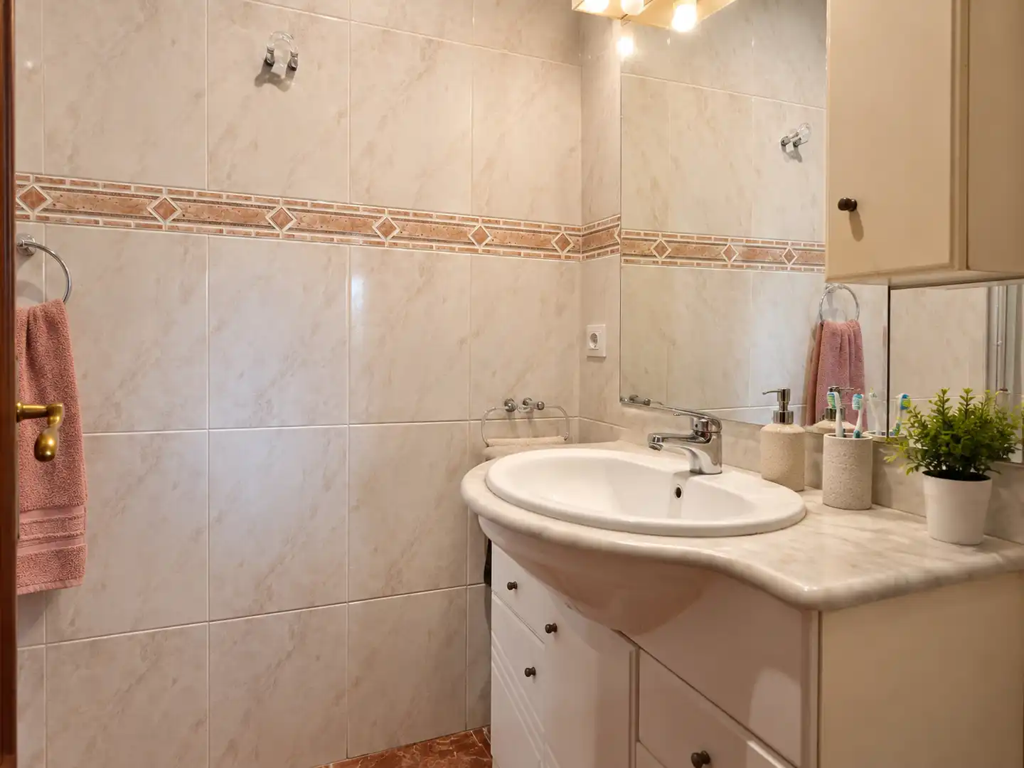 Bany de Àtic en venda en Centre - Sant Josep - Sanfeliu