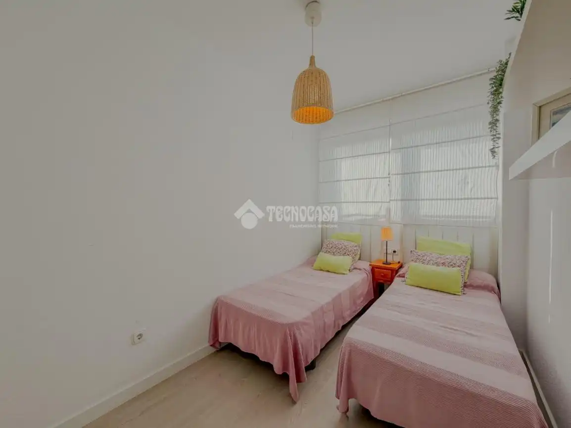 Habitación de Piso en venta en Rota con Aire acondicionado, Calefacción y Jardín privado