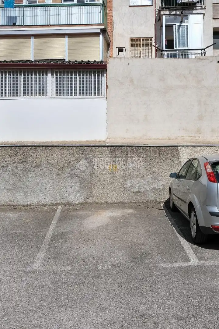 Aparcament de Pis en venda en Madrid amb Terrassa i Piscina comunitària