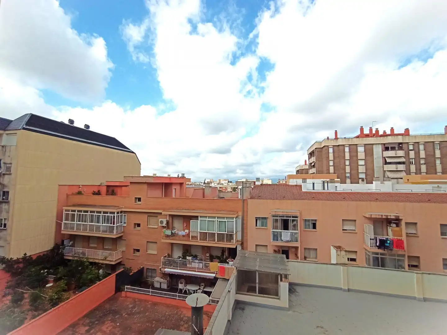 Flat for rent in de Sunyer, Ponent