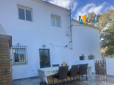 Casa en venda a Benalauría