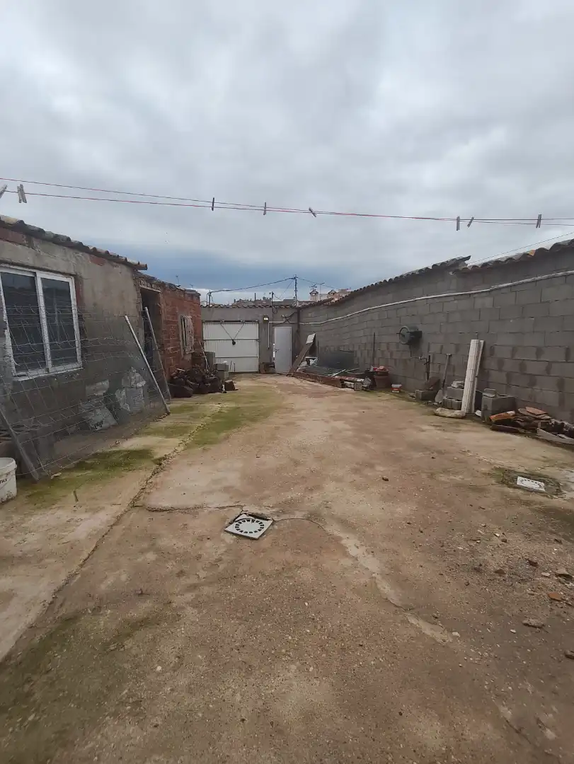 Casa adosada en venta en Escalonilla con Jardín privado