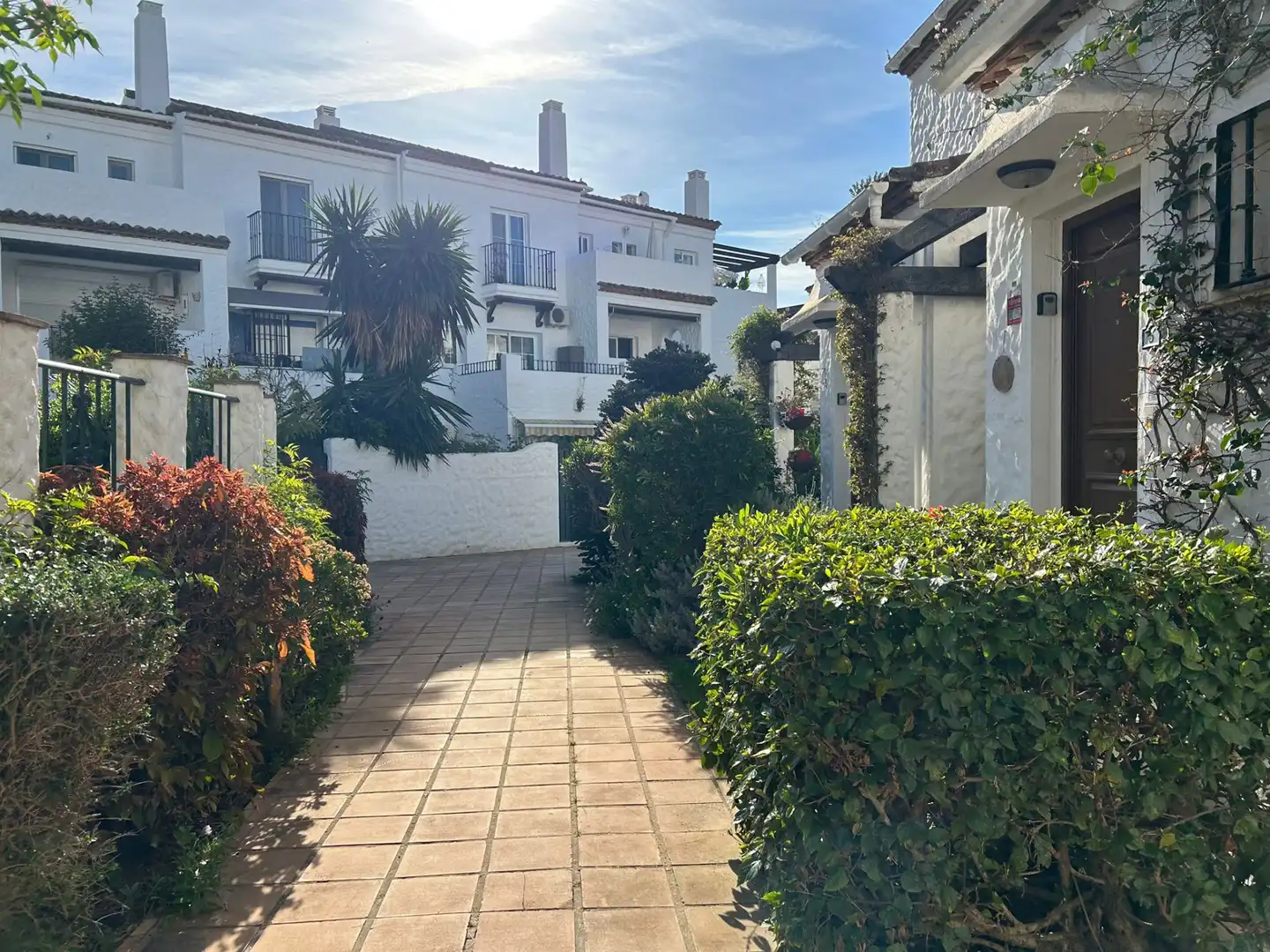 Vista exterior de Estudio de alquiler en Estepona con Aire acondicionado, Terraza y Amueblado