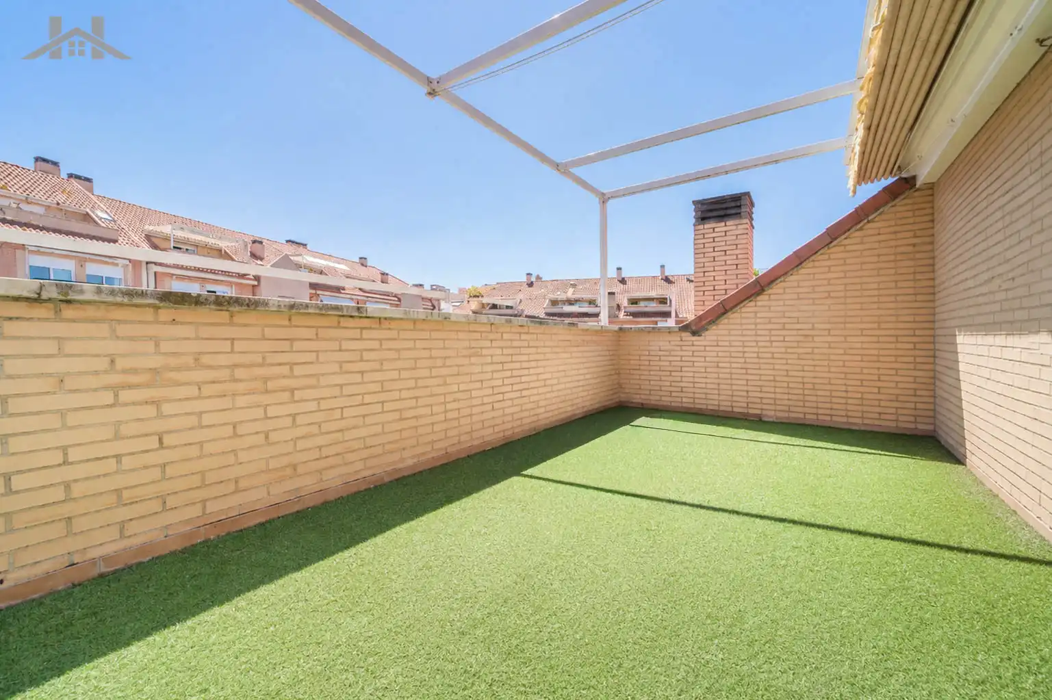 Terrace of Duplexes for sale in Villanueva del Pardillo  with Air Conditioner, Heating and Parquet flooring