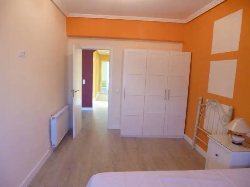 Bedroom of Flat for rent in Madrid  with Air Conditioner, Heating and Terrace