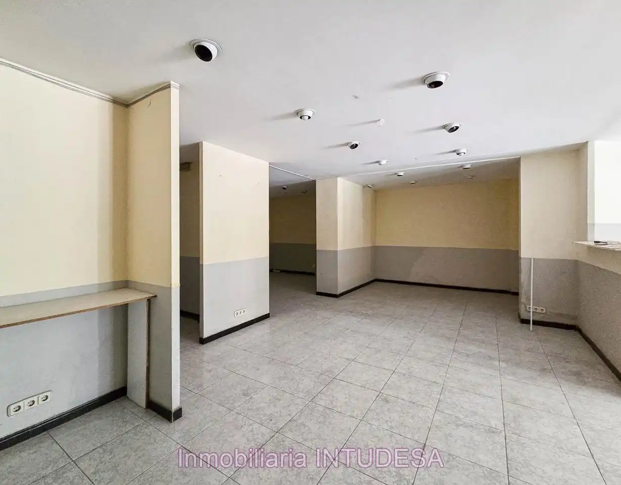 Local comercial de lloguer a Diaz Bravo, imagen 6