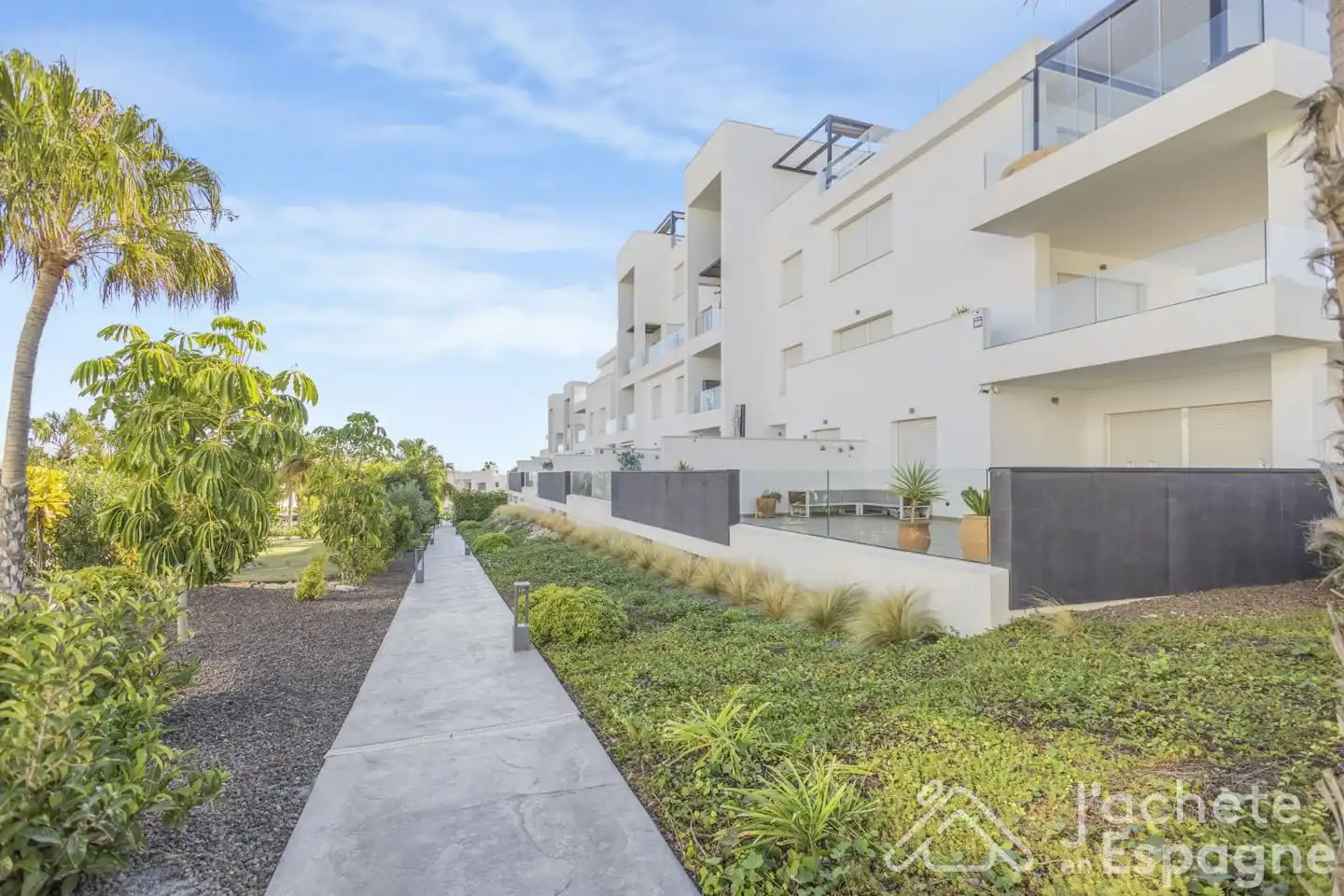 Vista exterior de Piso en venta en Torrevieja con Aire acondicionado y Terraza