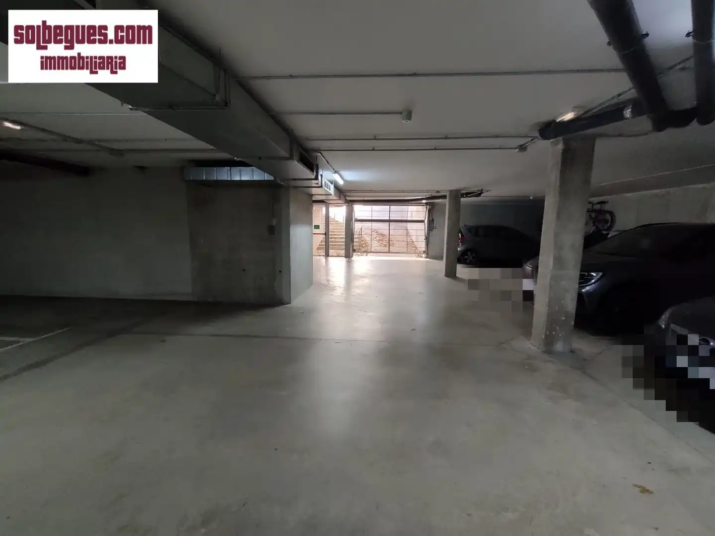 Parkplatz von Garage zum Verkauf in Begues