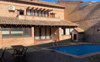 Vista exterior de Casa o xalet en venda en Tordesillas amb Jardí privat, Terrassa i Traster