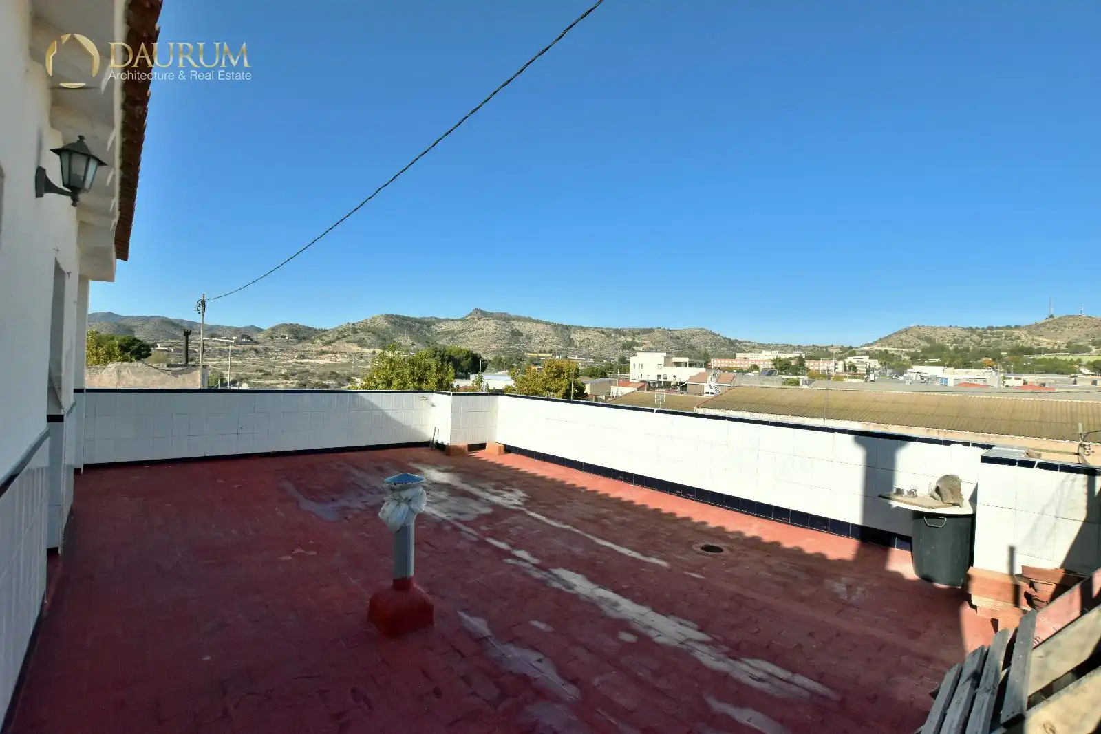 Vista exterior de Casa o chalet en venta en Elda con Calefacción