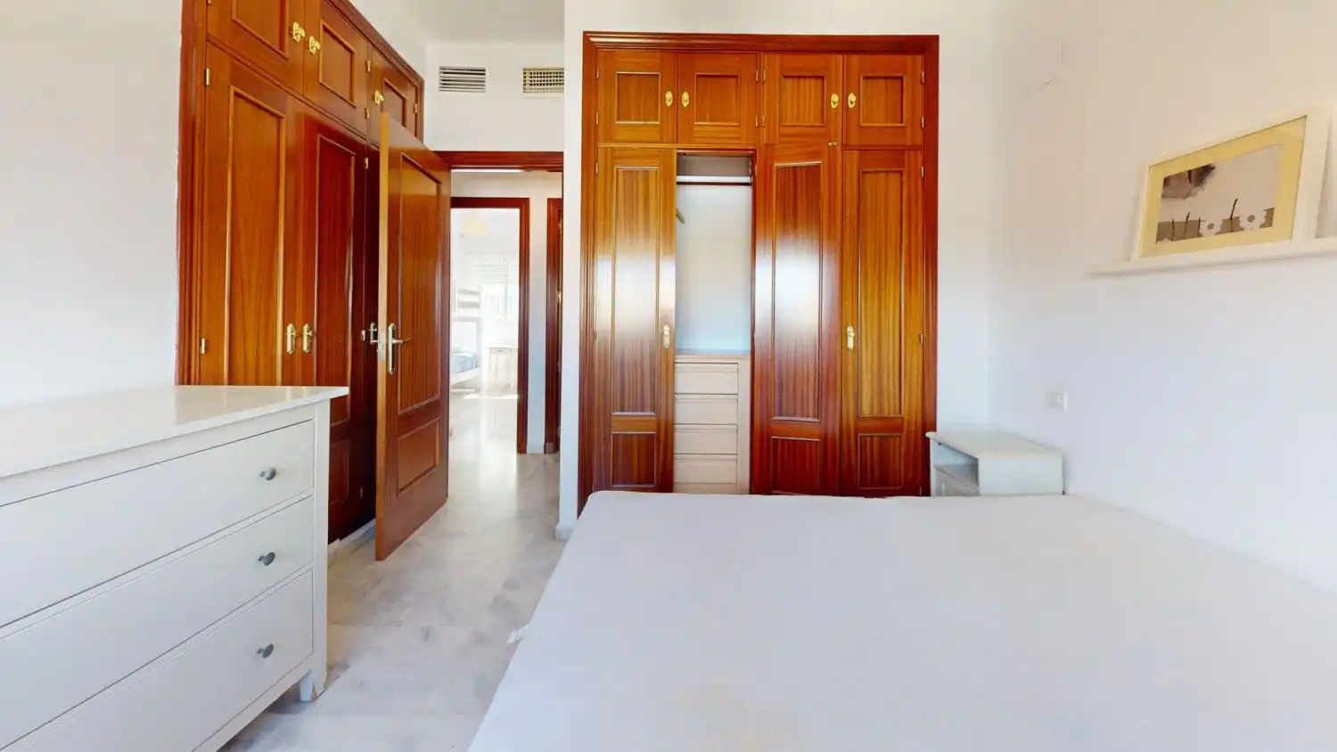 Bedroom of Flat for sale in Sevilla  with Air Conditioner and Storage room
