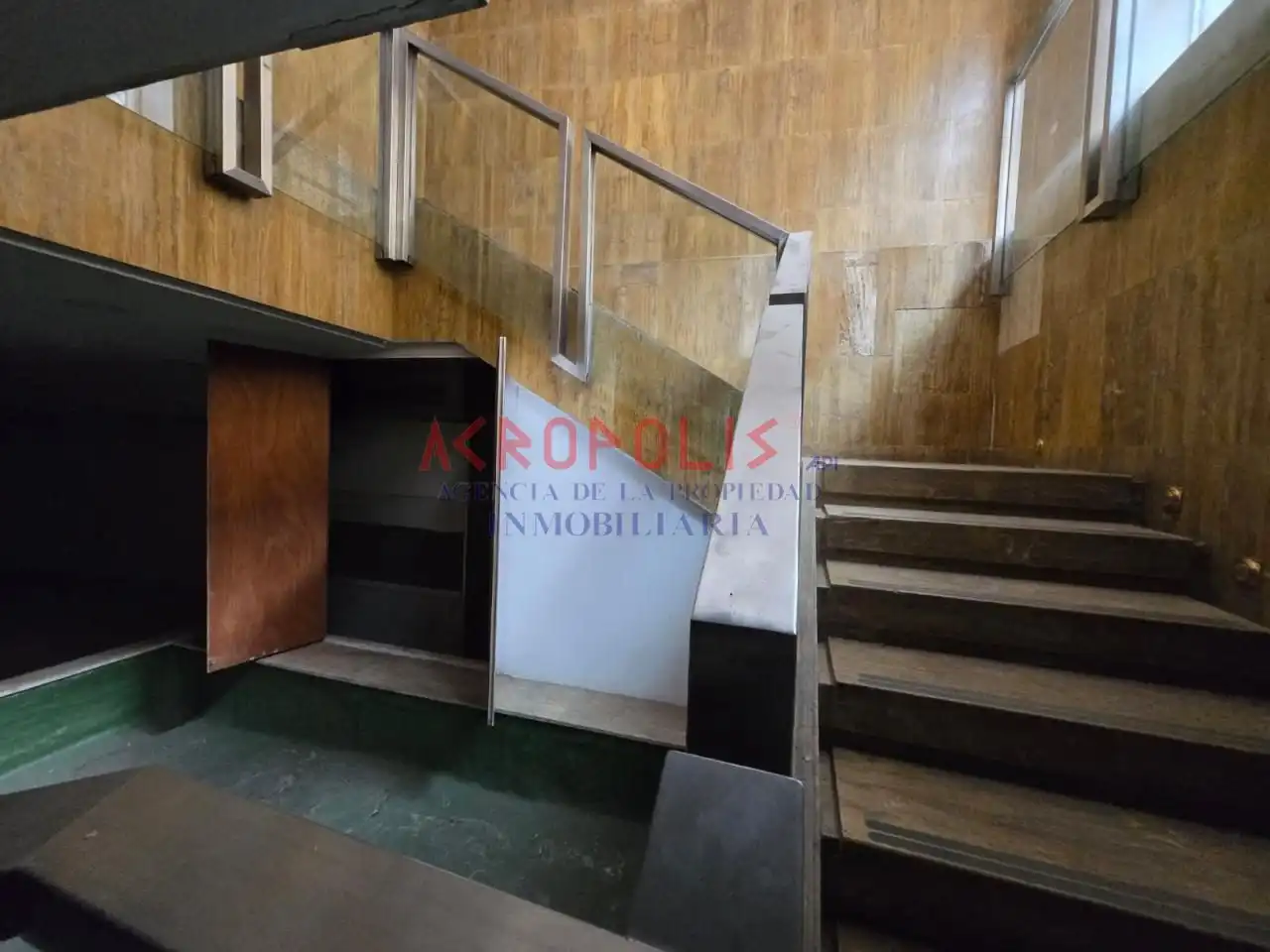 Local comercial en venda a Calle Gil Y Carrasco 3 24001 Leon, imagen 8