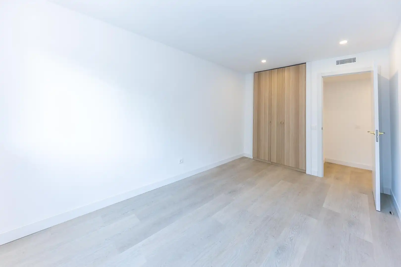 Bedroom of Apartments for sale in Fuengirola  with Air Conditioner, Heating and Terrace