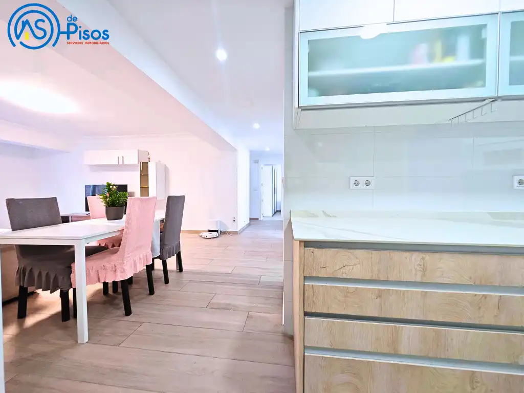 Kitchen of Flat for rent in Zaragoza  with Air Conditioner, Heating and Parquet flooring