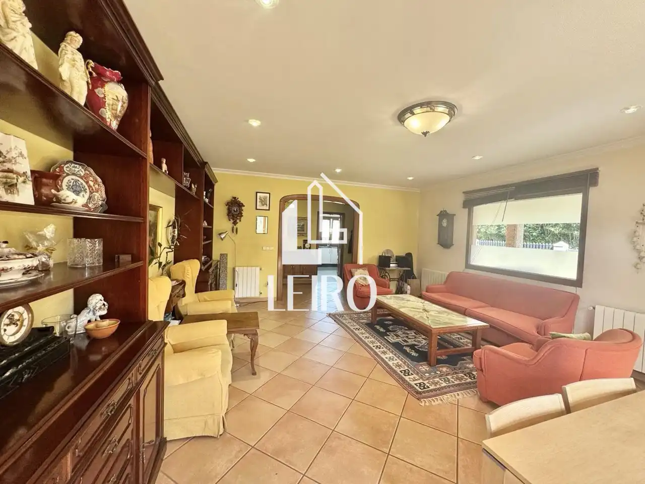 Sala d'estar de Casa o xalet en venda en Vilagarcía de Arousa amb Calefacció, Jardí privat i Parquet