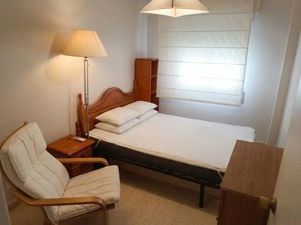 Schlafzimmer von Wohnung zur Miete in Sevilla mit Klimaanlage, Schwimmbad und Möbliert