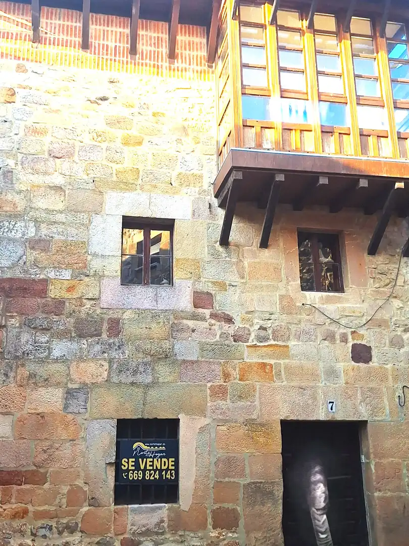 Exterior view of Houses for sale in Aguilar de Campoo  with Balcony