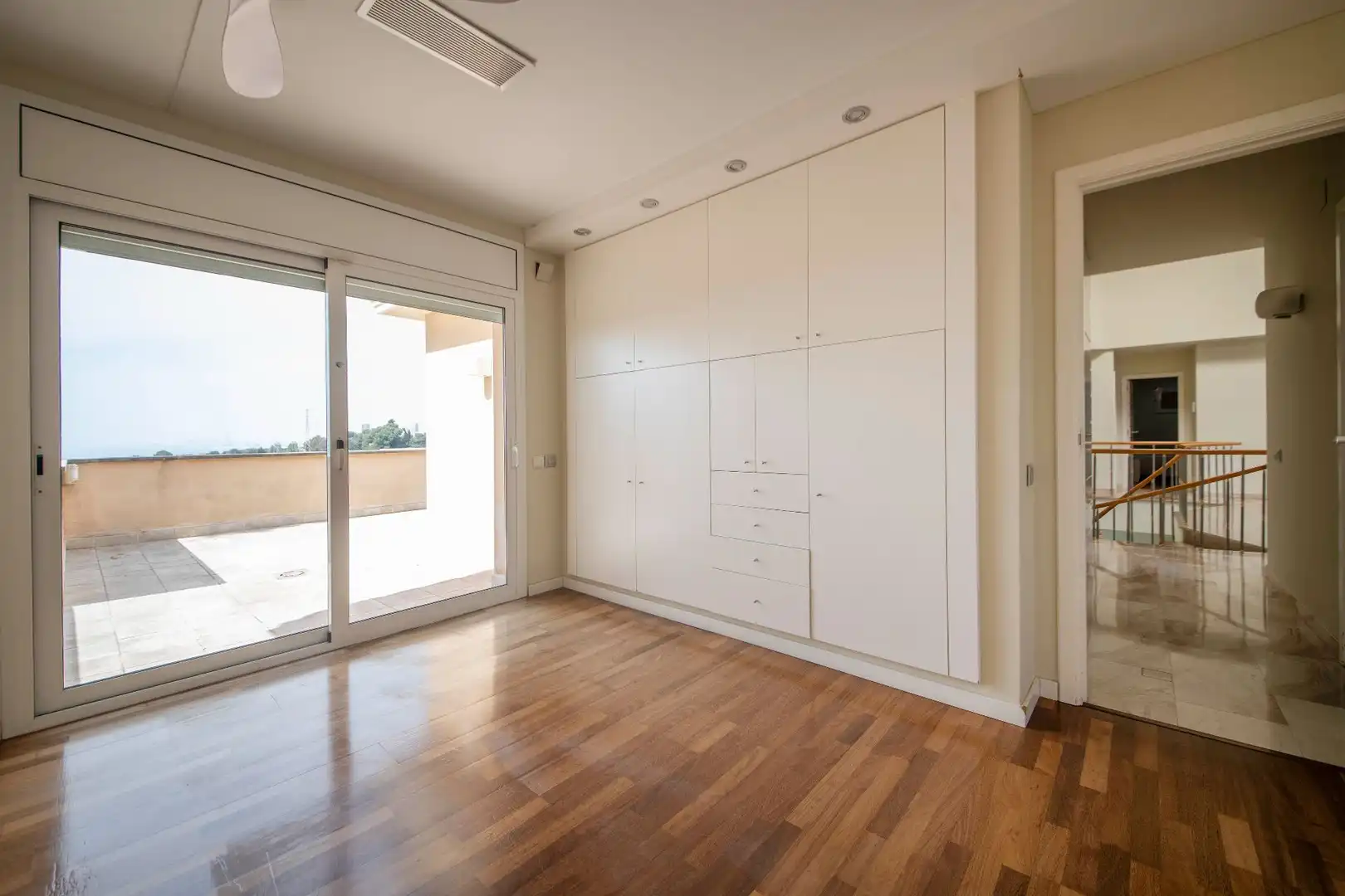 Habitación de Casa o chalet en venta en Alella con Aire acondicionado, Calefacción y Jardín privado