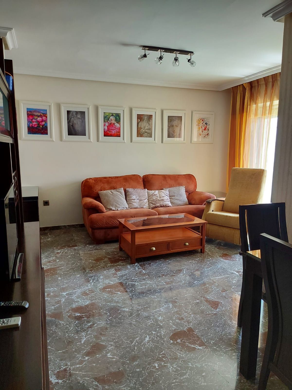 Sala d'estar de Apartament de lloguer en  Jaén Capital amb Aire condicionat, Calefacció i Terrassa