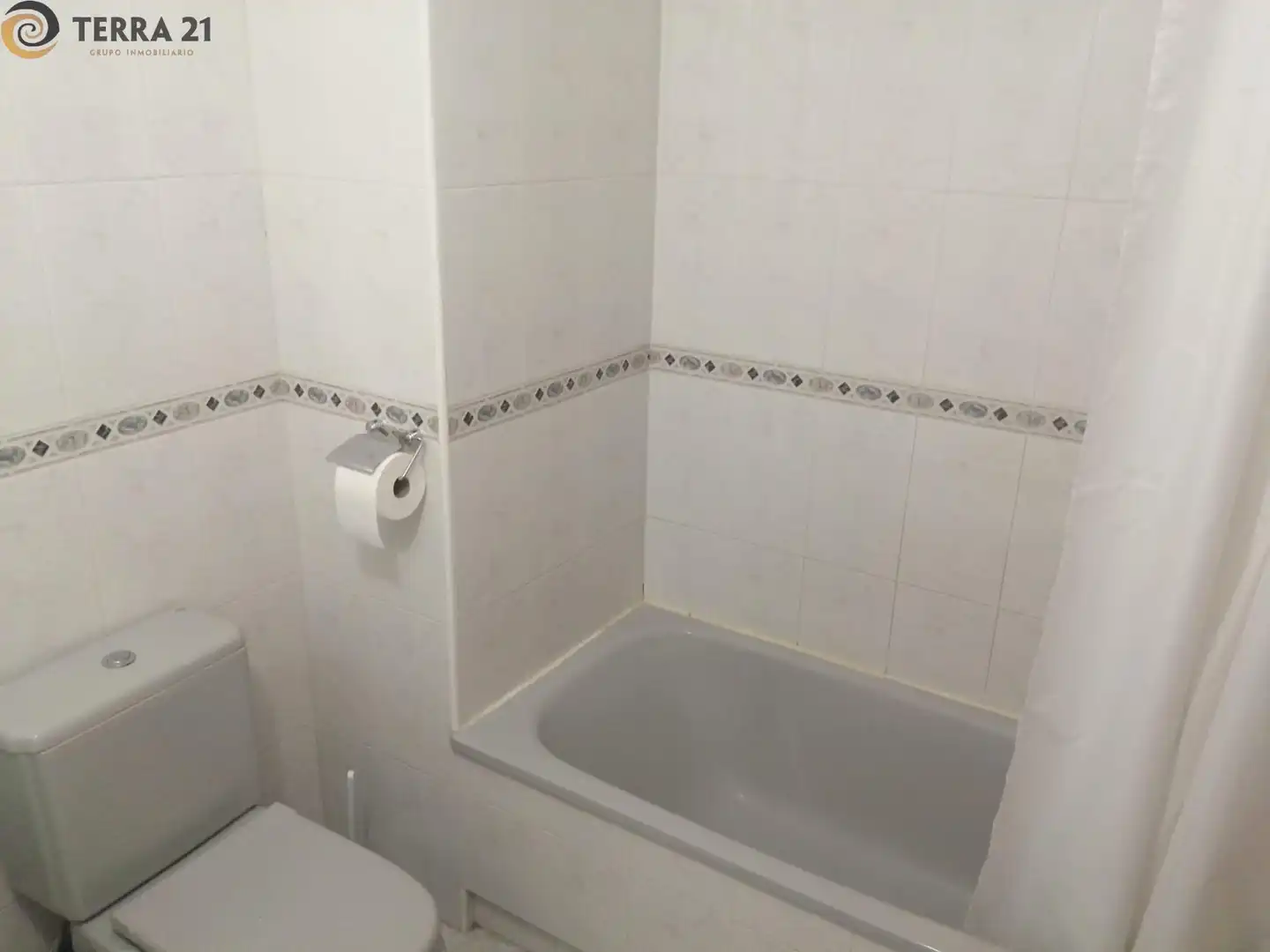 Baño de Piso de alquiler en Jaén con Terraza