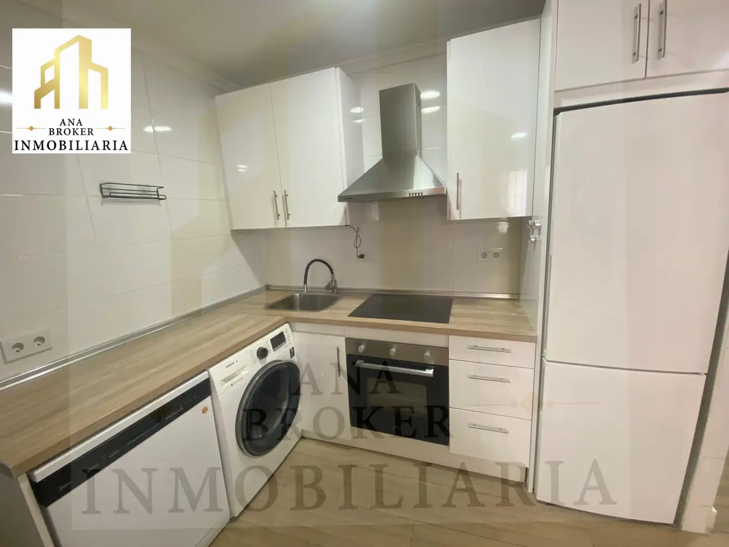 Kitchen of Flat for sale in Ronda  with Furnished