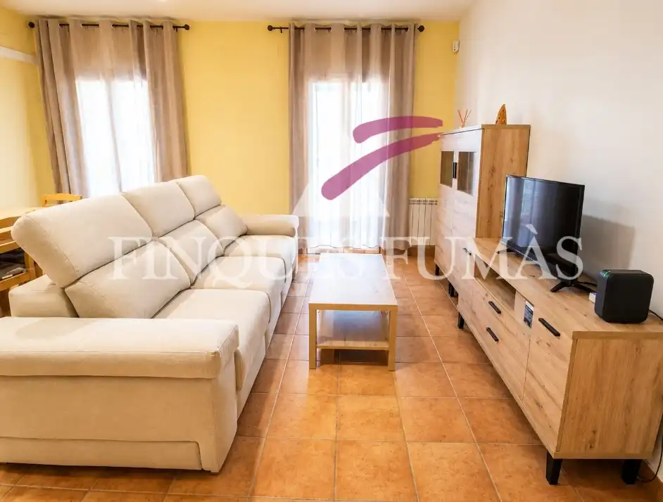 Sala de estar de Piso en venta en Cervera con Aire acondicionado, Calefacción y Amueblado