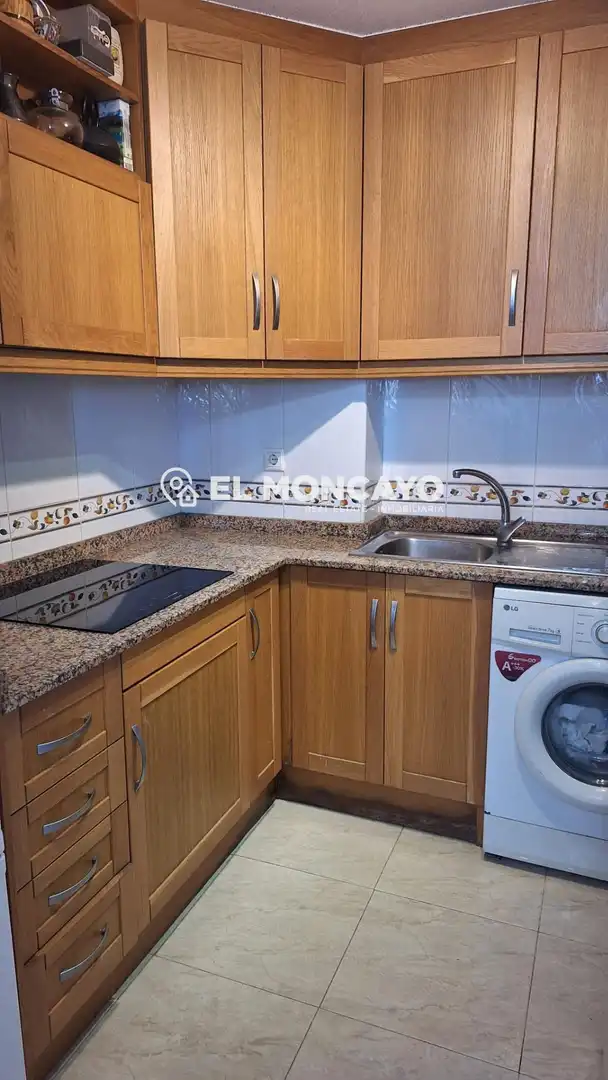Cocina de Apartamento en venta en Guardamar del Segura con Calefacción, Terraza y Piscina comunitaria