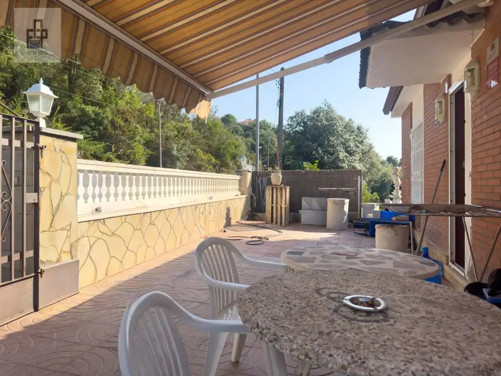 Terraza de Casa o chalet en venta en Torrelles de Llobregat