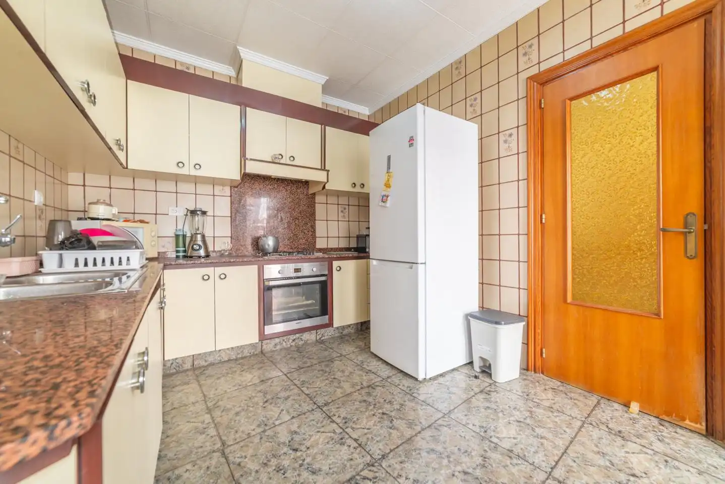 Cuina de Casa o xalet en venda en San Pedro del Pinatar amb Aire condicionat, Jardí privat i Terrassa