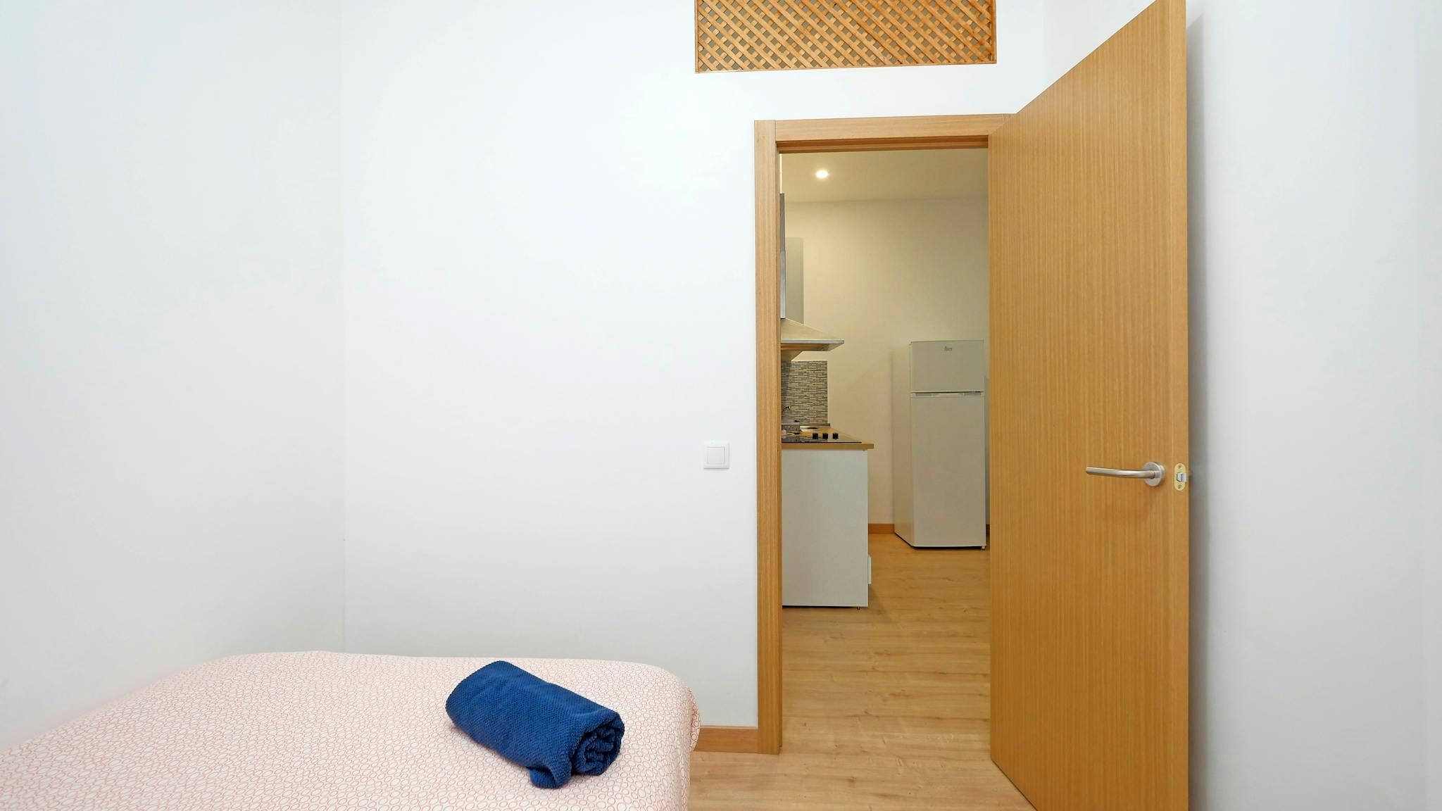 Habitación de Piso para compartir en  Barcelona Capital con Aire acondicionado, Amueblado y Lavadora