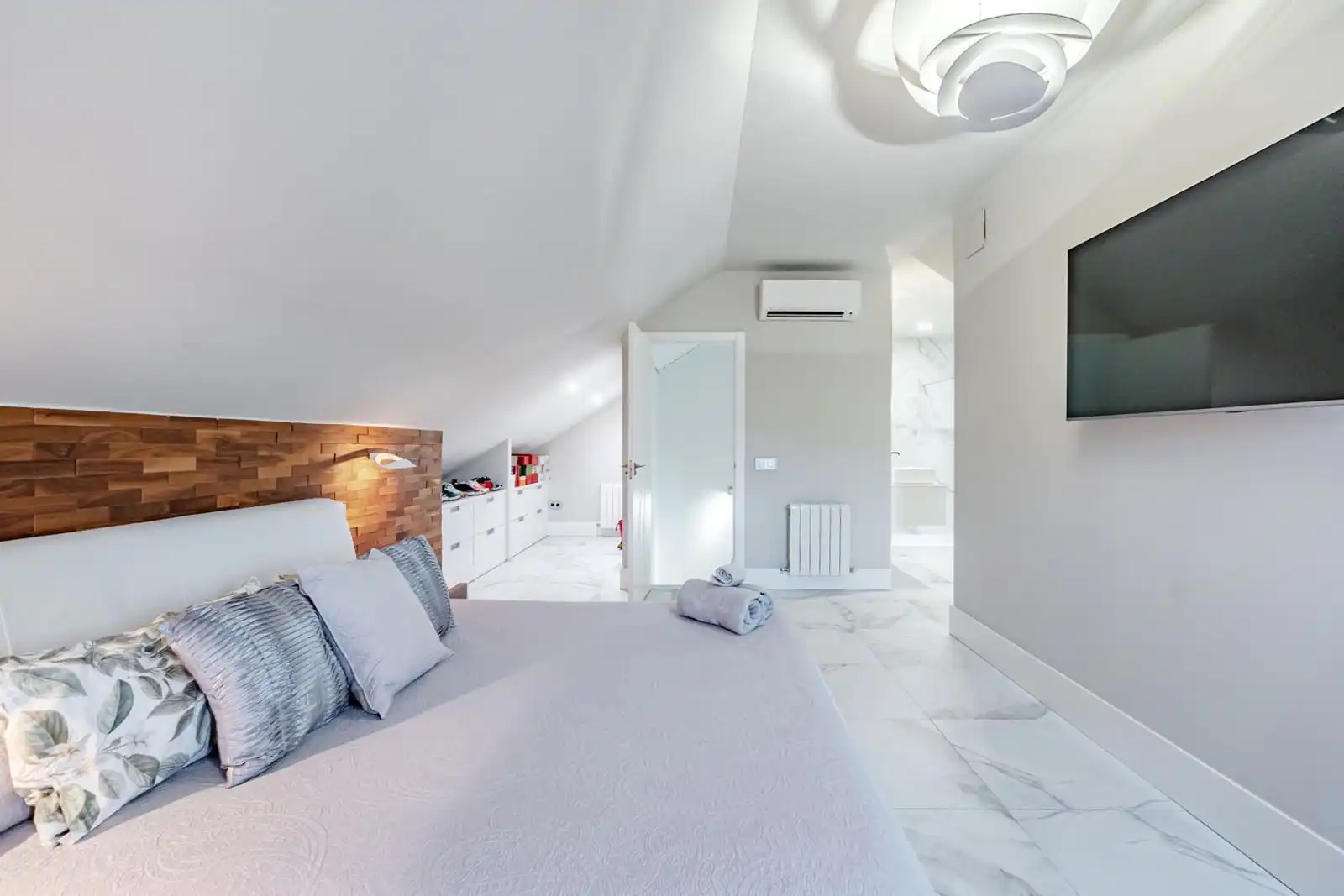 Habitación de Casa adosada en venta en Torrejón de la Calzada con Aire acondicionado, Calefacción y Terraza