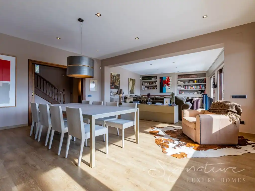 Comedor de Casa o chalet en venta en Sant Cugat del Vallès con Calefacción, Jardín privado y Terraza