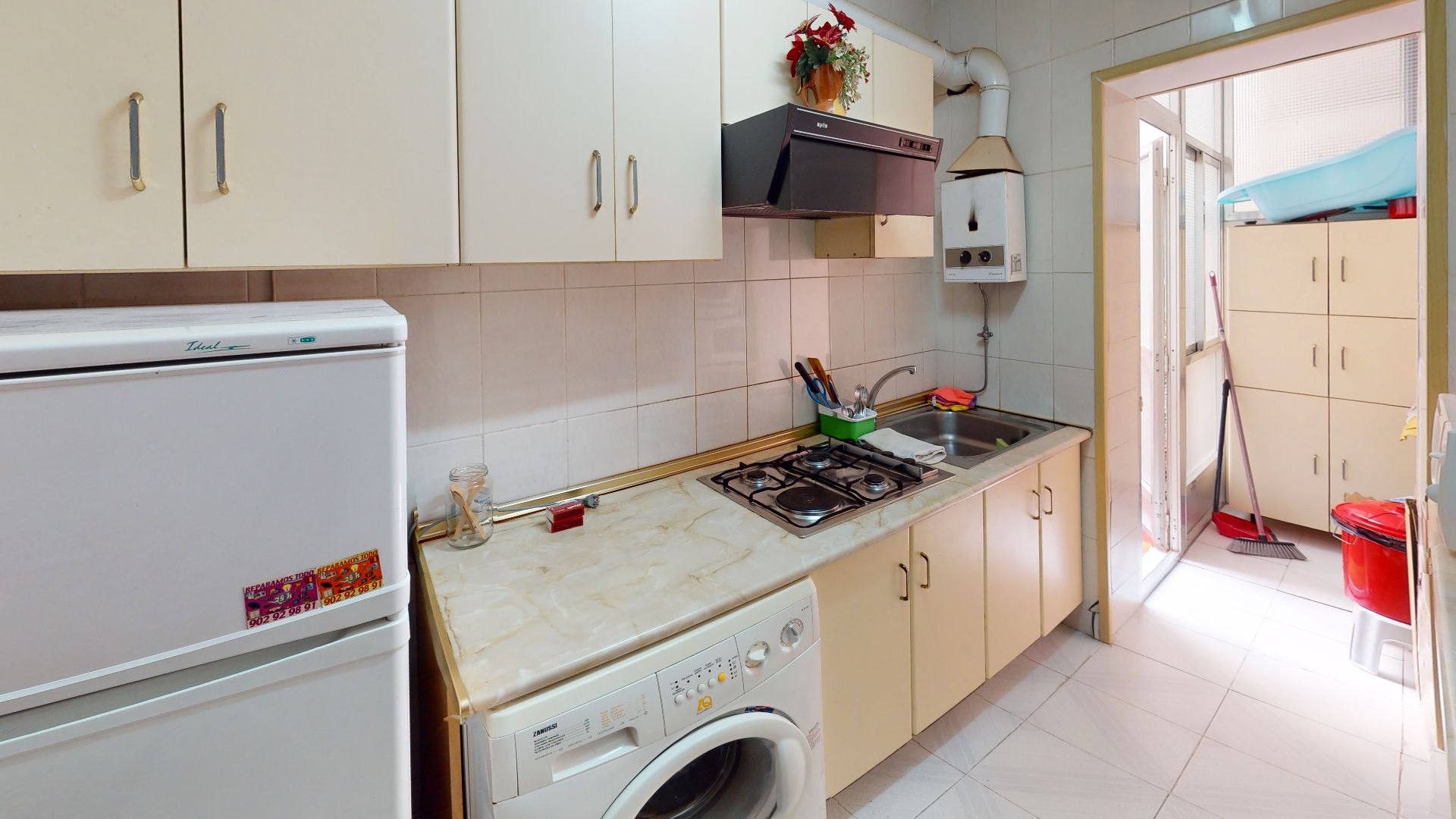 Kitchen of Flat for sale in Alicante / Alacant  with Furnished