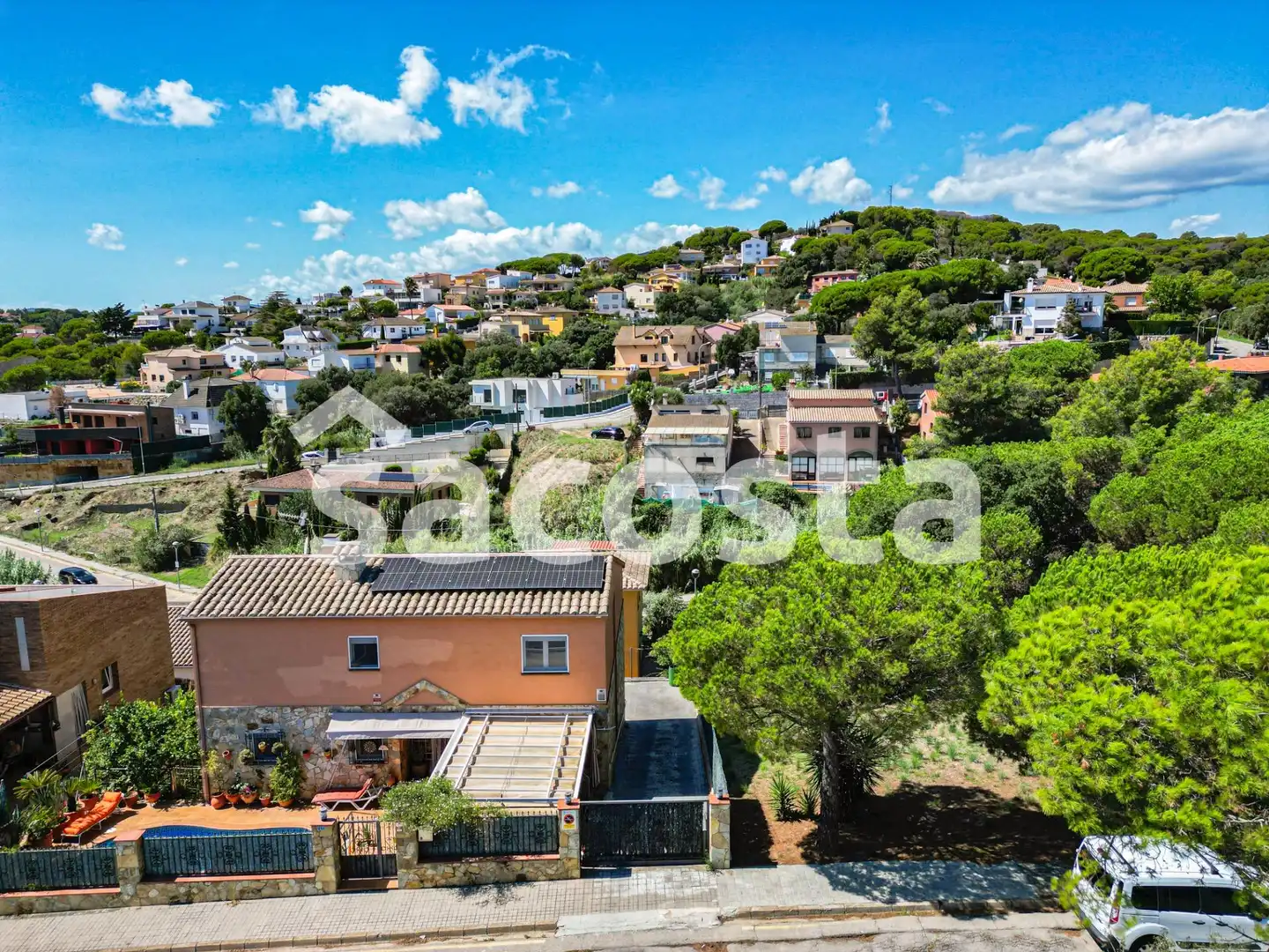 Vista exterior de Casa o xalet en venda en Blanes amb Aire condicionat, Jardí privat i Terrassa
