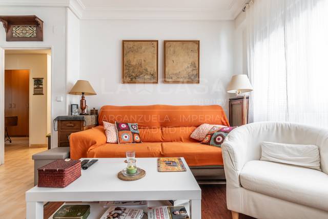 Piso en Venta en Calle LINNEO en Imperial
