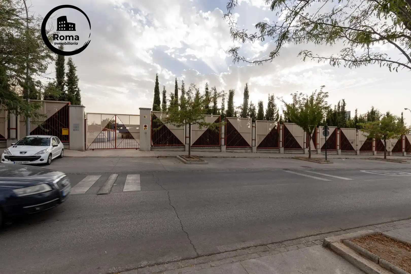 Vista exterior de Piso en venta en Granada con Calefacción, Terraza y Amueblado