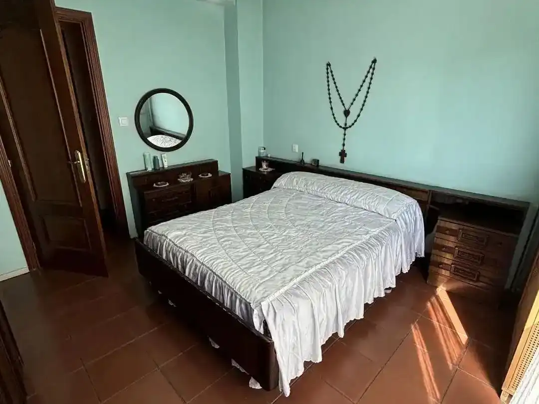 Habitación de Piso en venta en  Madrid Capital con Aire acondicionado y Balcón