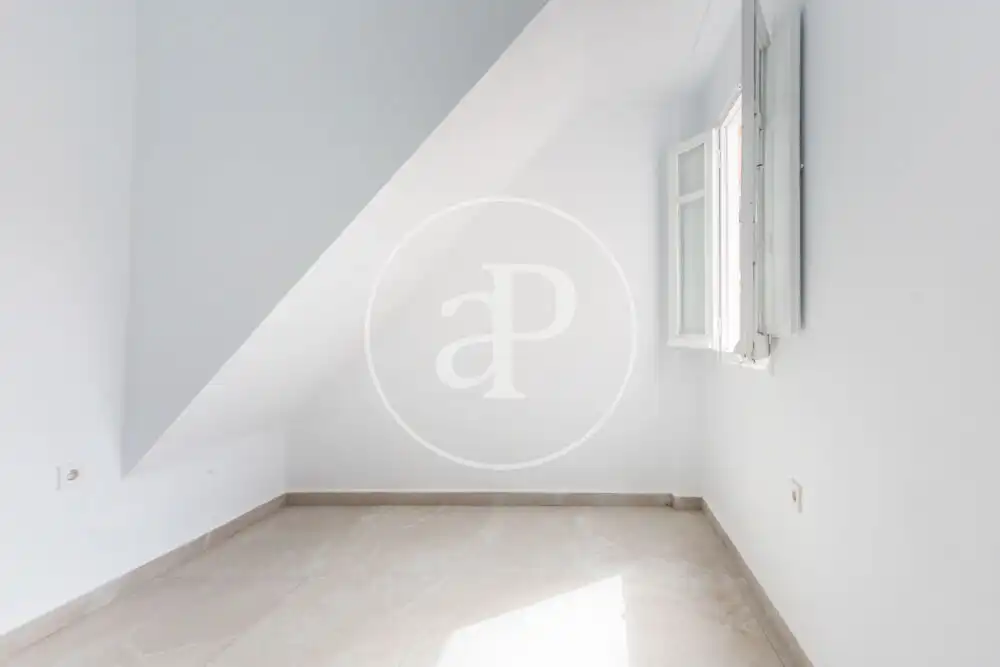 Habitación de Ático en venta en Valencia con Aire acondicionado, Calefacción y Terraza