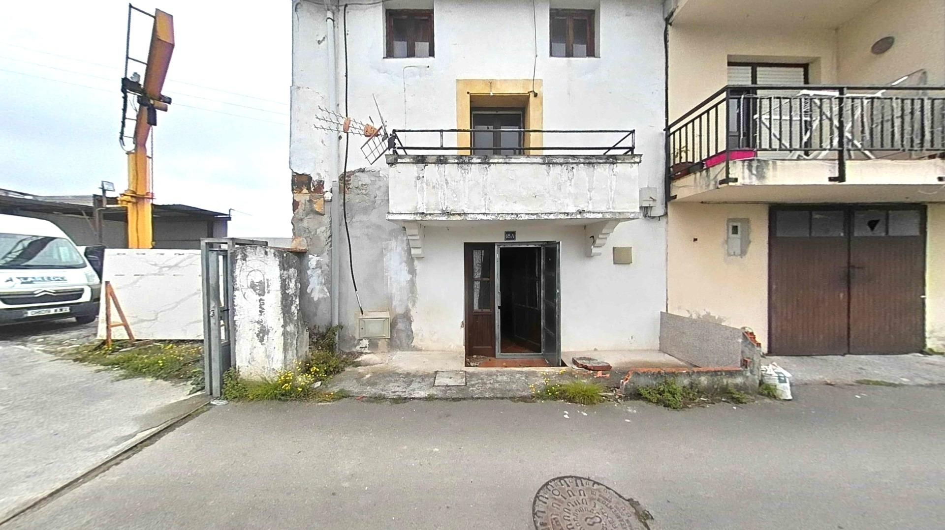 Exterior view of Single-family semi-detached for sale in Laredo