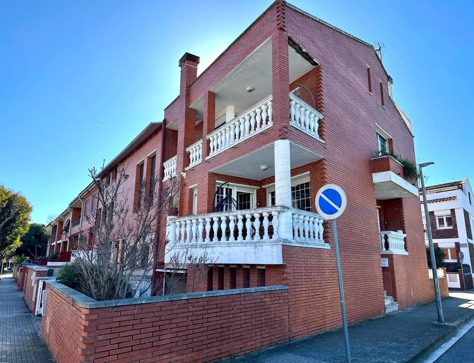 Exterior view of House or chalet for sale in Granollers  with Air Conditioner, Heating and Private garden